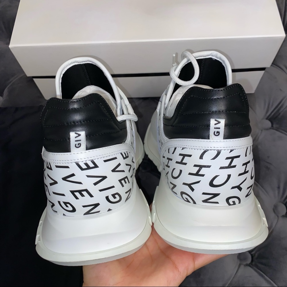 New Size 44 Givenchy White Black Logo Sneakers - Picture 4 of 7